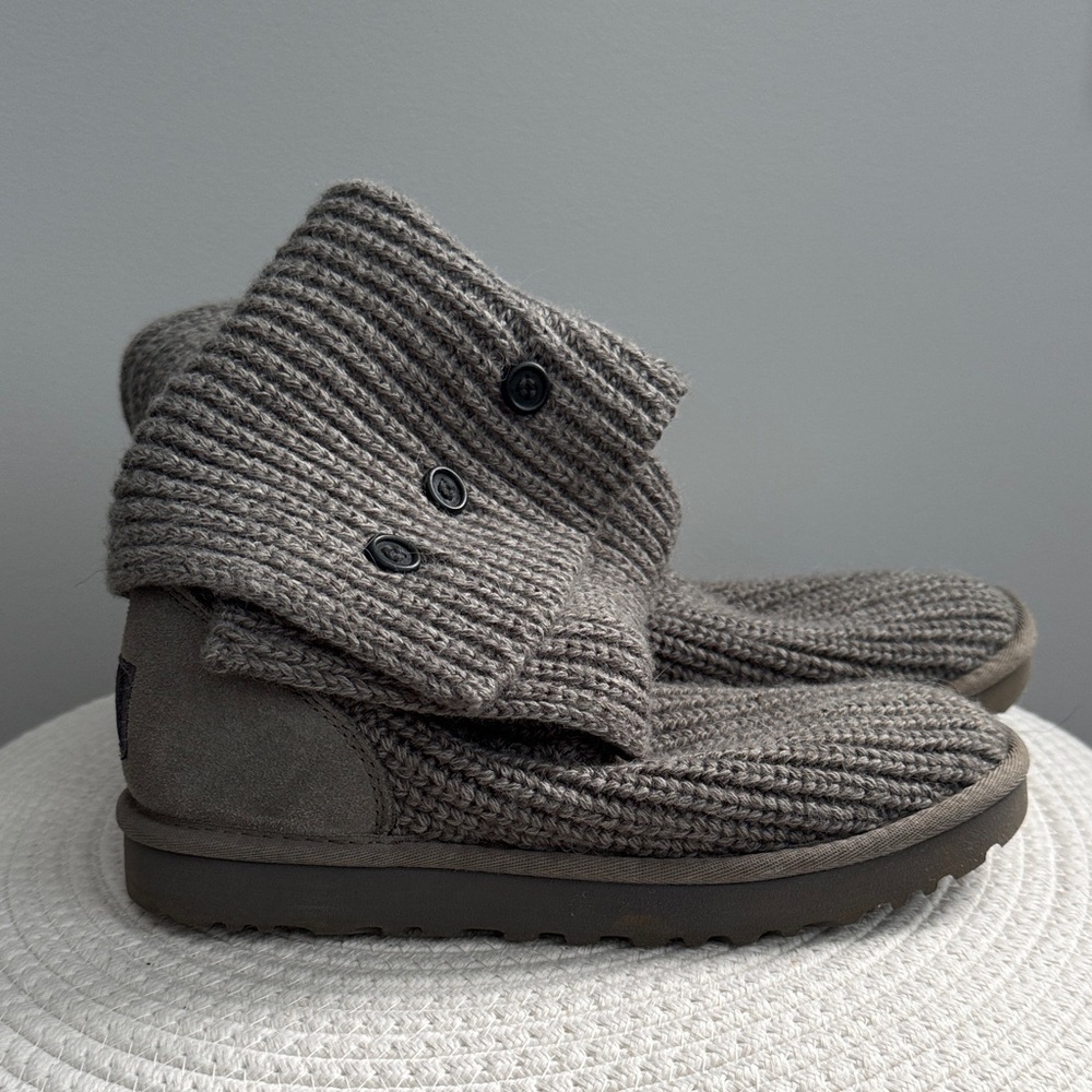 UGG Gray Knit Fold-Over Boots size 7